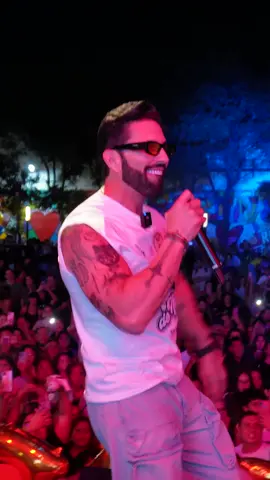 #show #lacasadelosfamosos #ponchodenigris #familia  vayan a verlo a YouTube. 