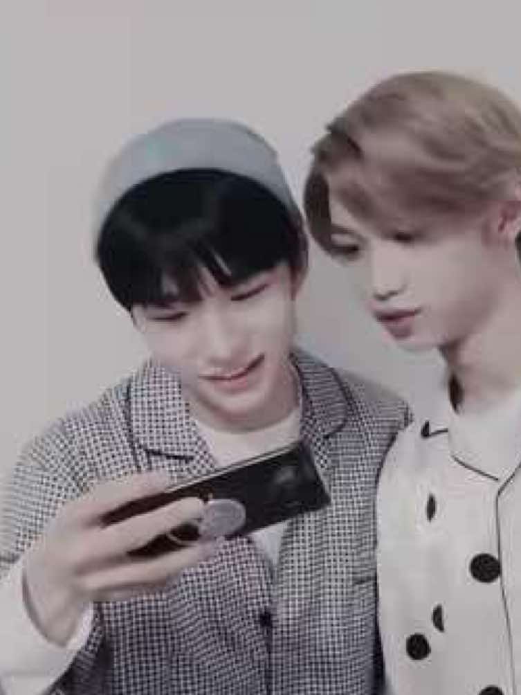 #HYUNLIX: I miss old hyunlix so much  {#felix #hyunjin #straykids #skz } - not a ship edit 