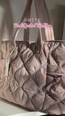 The perfect pink tote bag 💕✨  #totebag #totebagstyle #totebagaesthetic #tiktokshopfalldealsforyou #tiktokshopcreatorpicks 