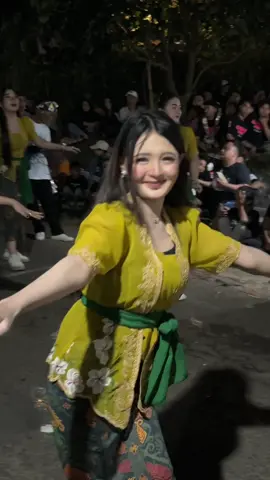 Bukit berbunga 😍 #karnavaltejowangi #pasuruan #pasuruan24jam #viralfyp #fyp 