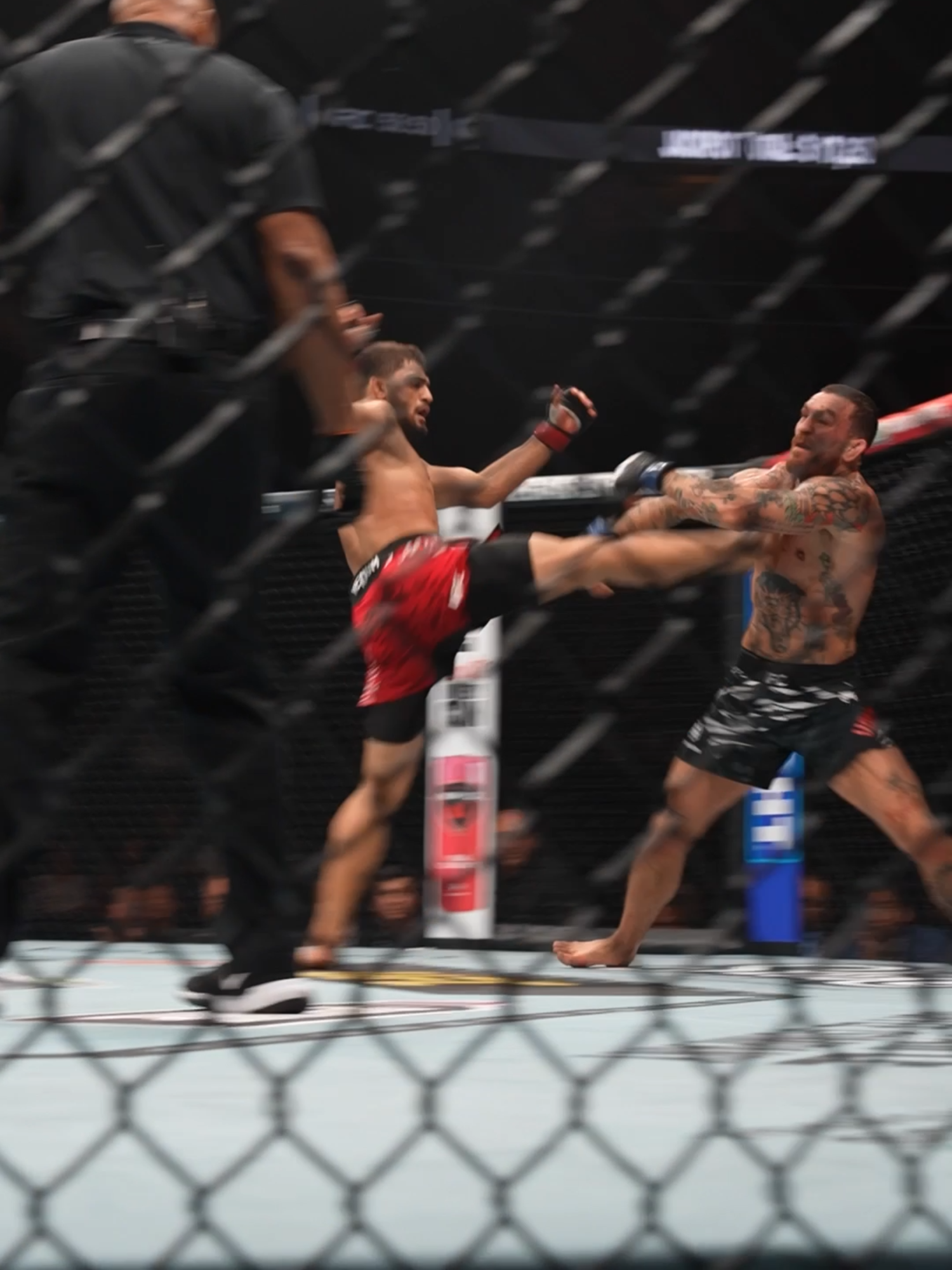 That headkick from Ramiz 😳 #UFC #mma #ramizbrahimaj