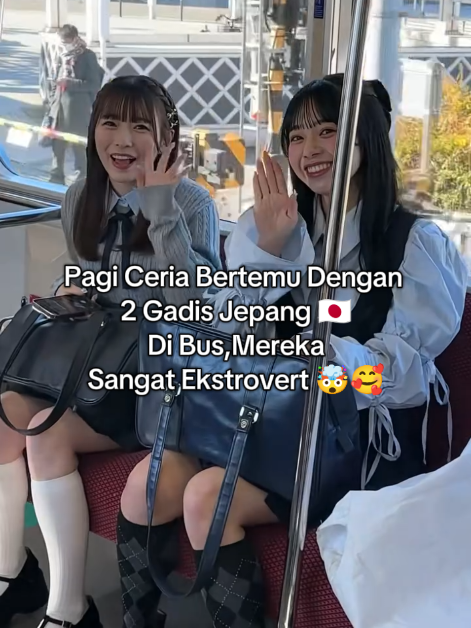 Pagi Ceria Bertemu Dengan, 2 Gadis Jepang 🇯🇵 Di Bus, Mereka Sangat Ekstrovert, Jarang