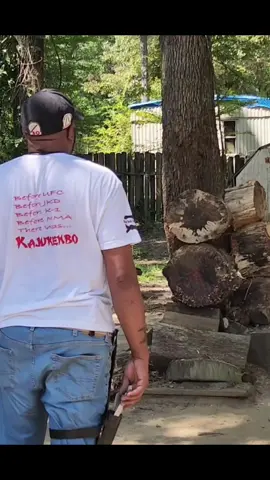 #knife #knifeskills #martialarts #knifethrowing #trickshot 