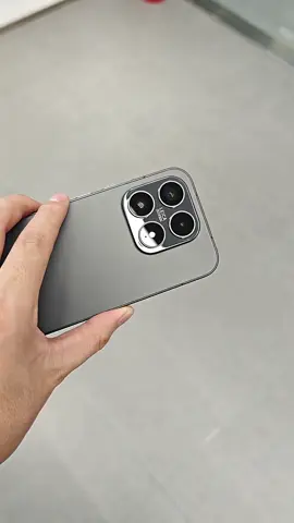 Xiaomi 17 Hands On Review: Unbelievable Specs & Beautiful Design