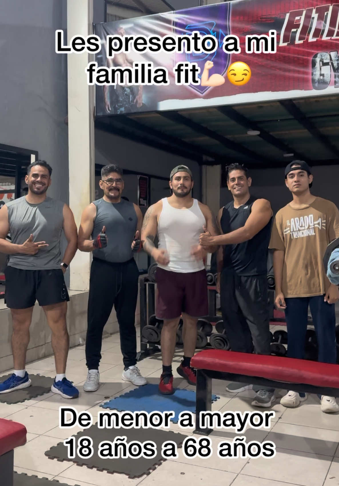 Familia Fit Medina 💪🏻😏 cuál es tu favorito ❤️  #creatorsearchinsights #gymmotivacion #gym #gymrat #GymTok 