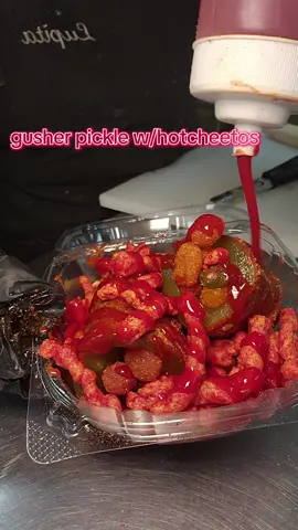 #sebastiansnackshack #gusherpickles #picklefruitrollupchallenge #picklefruitrollup 