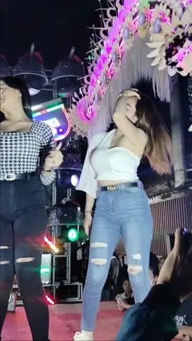 mode manis@eveecintoo2 #ceksound #dencerkarnaval #fypシ゚ #berandatiktok 