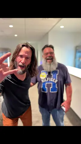 I can’t believe it’s been two years since we had a one on one meeting with @Dogstar and @Keanu Reeves ✔️ I’m lucky to be able to do awesome work for awesome people like this!!!!! #blessed #whatislife #cinderellastory #keanureeves #artistsoftiktok 