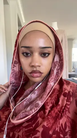 I have no acetone can't get them off #nofilter #nomakeup 