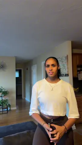 Guys I’m getting old. My kids come home with new lingo every day. “6-7,” “let me cook,” and “yapping” is the new one. Let me know in the comments what the kids are saying these days so I can be hip too 🤣 . . #jessandrade #sixseven #67 #capeverdean #skit