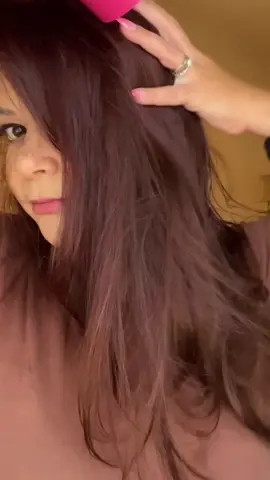 I was gifted the GoBrush Pro from Numoya Hair, the perfect tool for straightening your hair on the go. It’s portable, so you can touch up your hair any time, any place!  . . *gifted  . . . . . #hair #hairgirls #longhair #hairtools #straighthair 