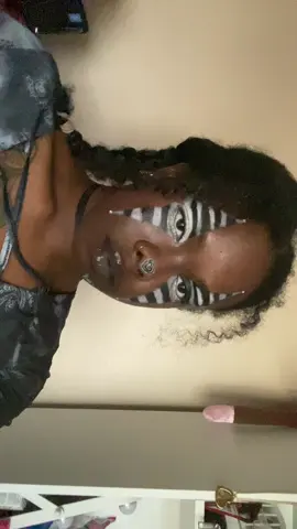 imiss this look🩶 #fyp #halloweenmakeup #clown #smallmua #heartmakeup 