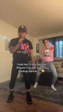 My grand baby killed it as my back-up dancer. 💃🏽😆#neverknewlovelikethisbefore #stephaniemills 