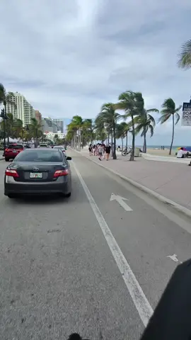 Surron in Fort Lauderdale #surron #fortlauderdale #surronlightbee #surronster 