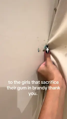 the gaps in the dressing room are no joke. #brandymelville 