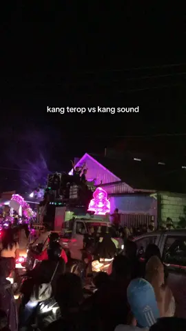 kok yo pas lewat🤣 #soundviral #soundhoregjawatimur #karnavalsoundsystem #jawatimur #gresiksound 