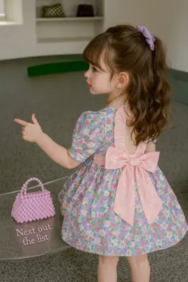 “ใครเห็นก็ใจละลาย💖 เดรสดอกไม้โบว์ใหญ่หลังสุดน่ารัก ใส่แล้วลูกดูละมุนเหมือนหลุดออกมาจากนิทาน 🌸 ผ้านุ่มใส่สบาย เหมาะทั้งถ่ายรูป งานวันเกิด หรือไปคาเฟ่กับคุณแม่ ฮิตมากใน TikTok ตอนนี้ รีบกดก่อนหมดน้า! #เดรสเด็ก #ชุดดอกไม้เด็ก #แฟชั่นเด็ก #เสื้อผ้าเด็กน่ารัก #ของมันต้องมี #แม่ลูกแฟชั่น #OutfitOfTheDay #เดรสโบว์ใหญ่ #TiktokShop #แฟชั่นคุณหนู #fyp #OOTD #เทรนด์วันนี้tiktok #เทรนวันนี้ 