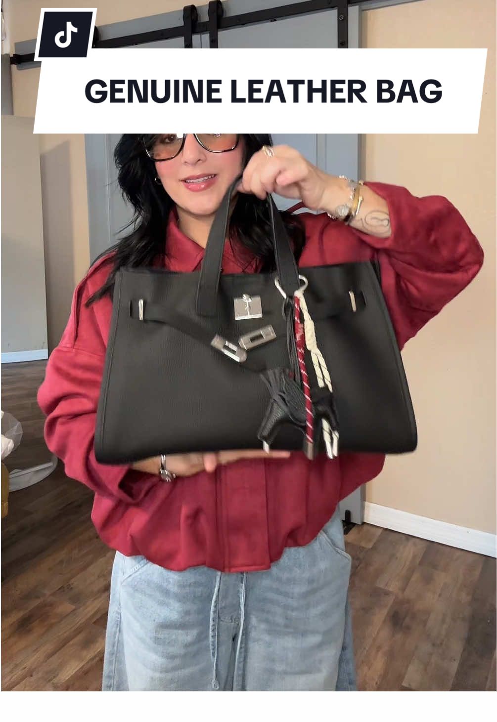 Genuine Leather Bag #genuineleatherbag #leatherbag #bolsosycarteras #handbagtiktok #affordablebags 