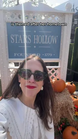 happy 25th birthday @Gilmore Girls!! ⭐️  #thegrove #gilmoregirls #gilmoregirlstiktok  #starshollow 