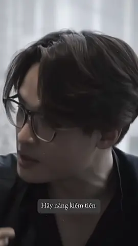 “Nhưng phải cứu người đi!”- Hà Anh Tuấn  “Khoe cũng được mà không khoe cũng được” Bao năm anh không giấu chuyện thiện nguyện nhưng cũng không rầm rộ khoe mẽ. #haanhtuan 
