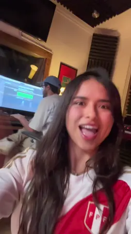 AYUDA 💀 (saquen la artillería en los comentarios mis kuinas💋 puchainazo NOMAS) #peru🇵🇪 #musica #letras #pop