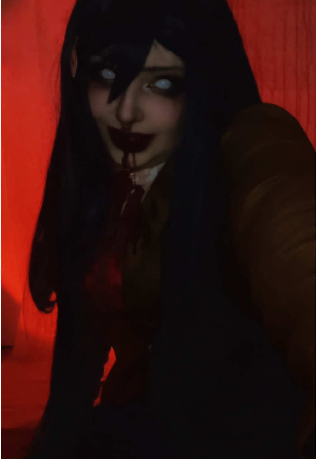 #YURI || Phone falling wasn’t planned but it worked ig #DokiDokiLiteratureClub #DDLC #ForYou #YuriCosplay 