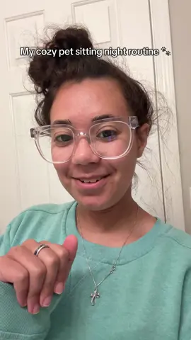 Just skincare, comfy pjs, my Bible, and a good book before bed ✨ @Saltair Body @The INKEY List UK @Provence Beauty @medicube_us  #nightroutine #petsitting #cozynight #SelfCare 
