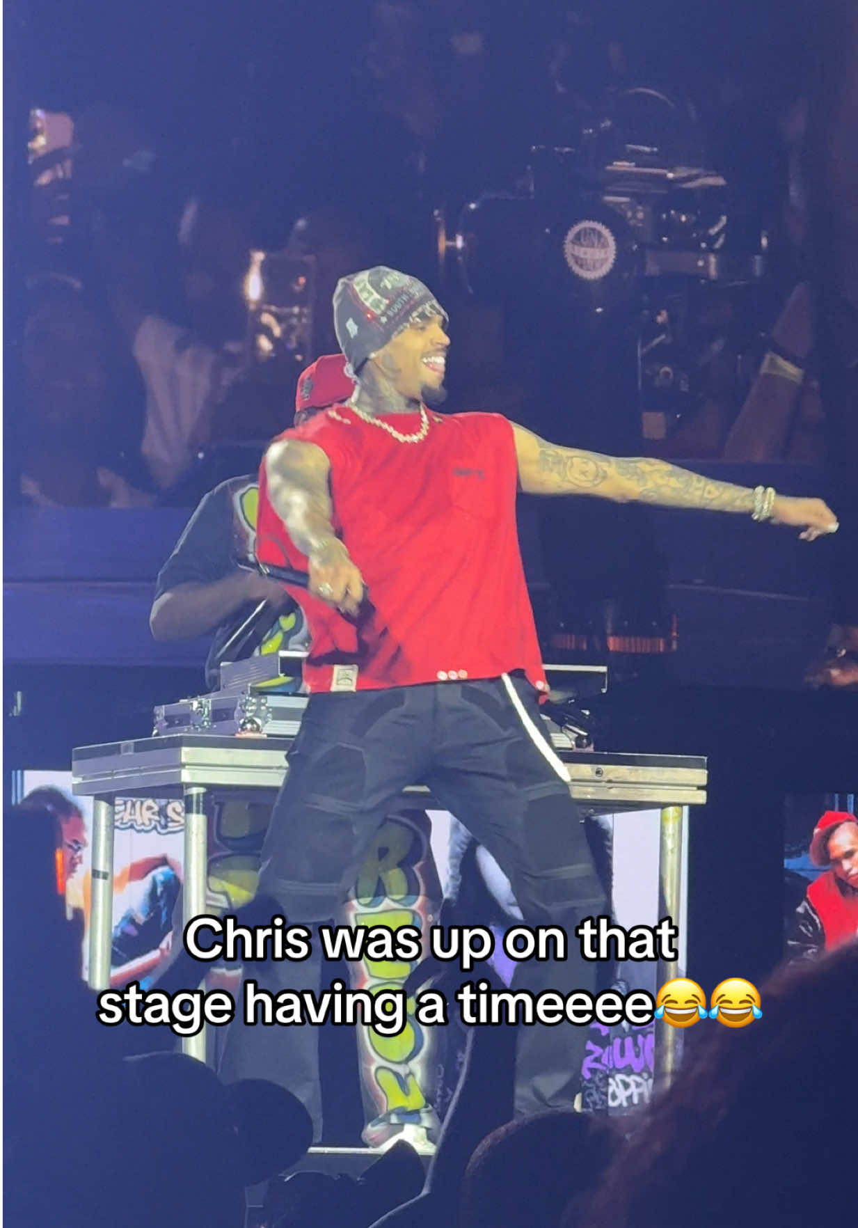 Cb brought glorilla out on stage night 3 in atl  and he was having a timeeee I guess TGIF is his shiii😭😂😂 up there just playing we had a ballll @Gloria Boyd @chrisbrownofficial #breezybowl #fyp  #atlanta #chrisbrown 