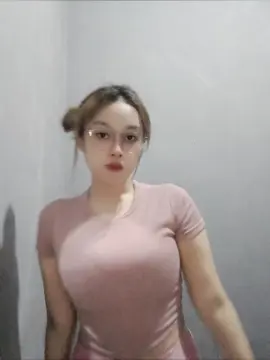 selalu bingung beli celana size brp😭Beli L di pinggang pas tapi paha kekecilan, kalo beli XL always kegedean,mls ngecilin😭tapi celana wispiee ini cakepp polllll😍🫶 #promoseruweekend #fashion #wispie 