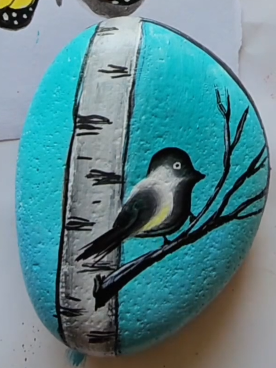 One stroke bird painting on rock 🐦 #giftgiving #rockpainting#painting #stonepainting #rockpainting 