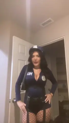 since its oct, this was my basic last min costume last year 😩 this is the only video i got of it #halloween #cop 