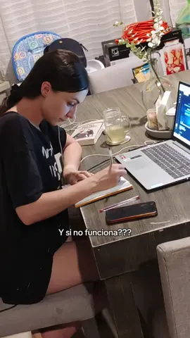 Y SI SI???  #tiktok #megusta #paratii #viral_video #fyp 