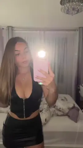 i’m all urs 🖤#fyp #im18tiktok #viral 