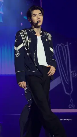 sunghoon laughing because of his voice crack😭😭😭😭😭😭so cute😭😭😭😭😭😭 #walktheline_in_singapore #sunghoon #enhypen