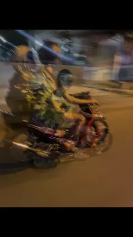 besok” kita beli rambanan sama kamu yaa🫵🏻🫰🏻#twostroke #ponorogo24jam #foryoupagе #masukberandamuu #fyppp 