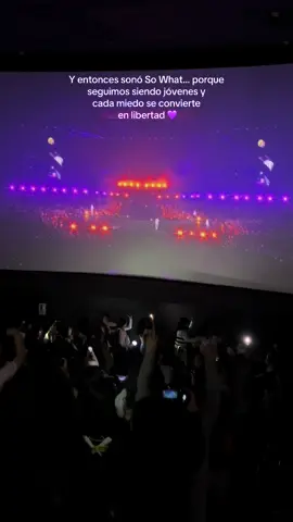 Y que suene fuerte: So What ‼️💜 #bts #btsmovieweeks #cine #tiktok #army 