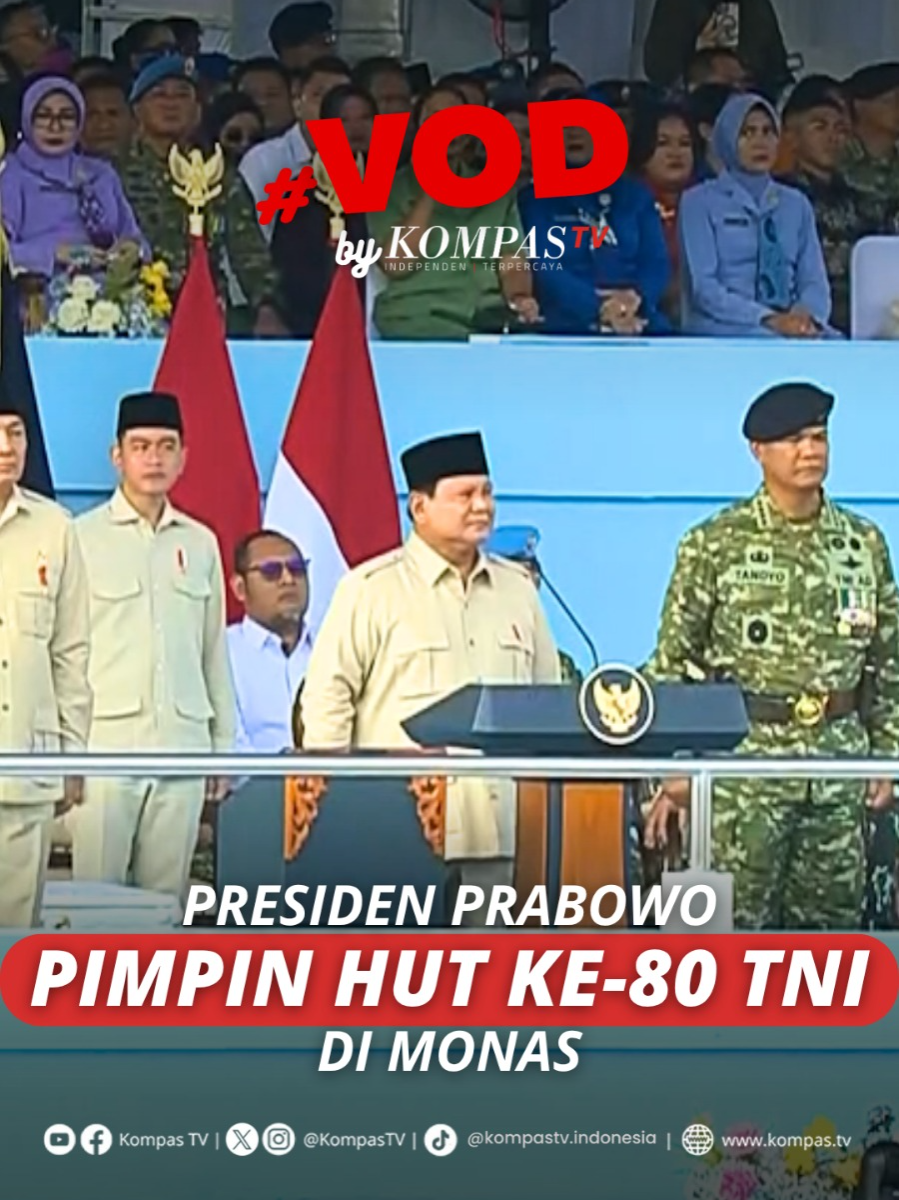 Presiden RI Prabowo Subianto menghadiri upacara peringatan Hari Ulang Tahun ke-80 Tentara Nasional Indonesia (TNI) di Monumen Nasional (5/10). Presiden tiba di lokasi menggunakan mobil Maung Garuda MV3 Limousine dari Istana Kepresidenan, Jakarta. Dalam upacara tersebut, Pesiden Prabowo bertindak sebagai inspektur upacara. Sebagai bagian dari perayaan, TNI menyiapkan 1.047 alat utama sistem senjata (alutsista) yang akan ditampilkan dalam parade dan simulasi tempur di kawasan Monas. Tuliskan komentarmu dan dapatkan berita terkini lainnya di www.kompas.tv serta youtube.com/kompastv #VODKompasTV