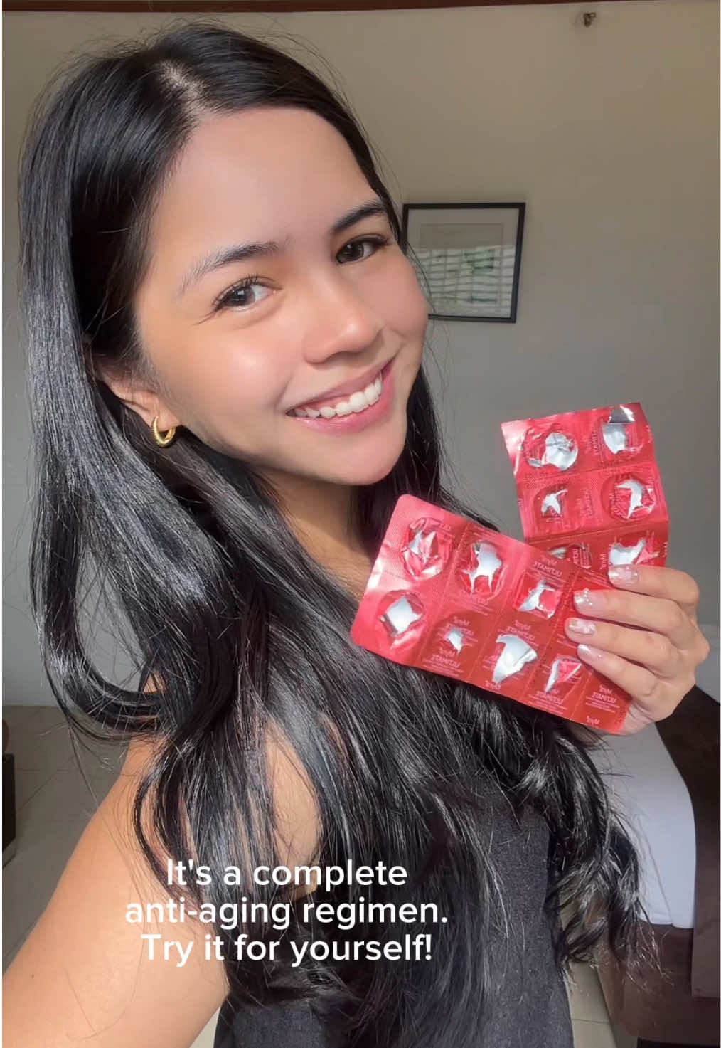 🌙 My secret? Just 2 weeks of #MyraUltimate for youthful, glowing skin! Link in my yellow basket :)  @Myra Philippines  #MyraUltimate #antiaging #asthaxantin #skincare 