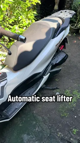 Hassle free seat opening for motorcycle  #seatdamper #hydraulic #tiktokshop  #fyp 