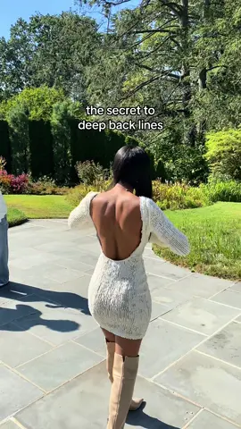 deadlifts give your back visible muscle lines and a snatched look, don’t sleep on them!! #deepbackline #gymgirltiktok #gymtipsforwomen #backworkout #backworkoutforwomen 