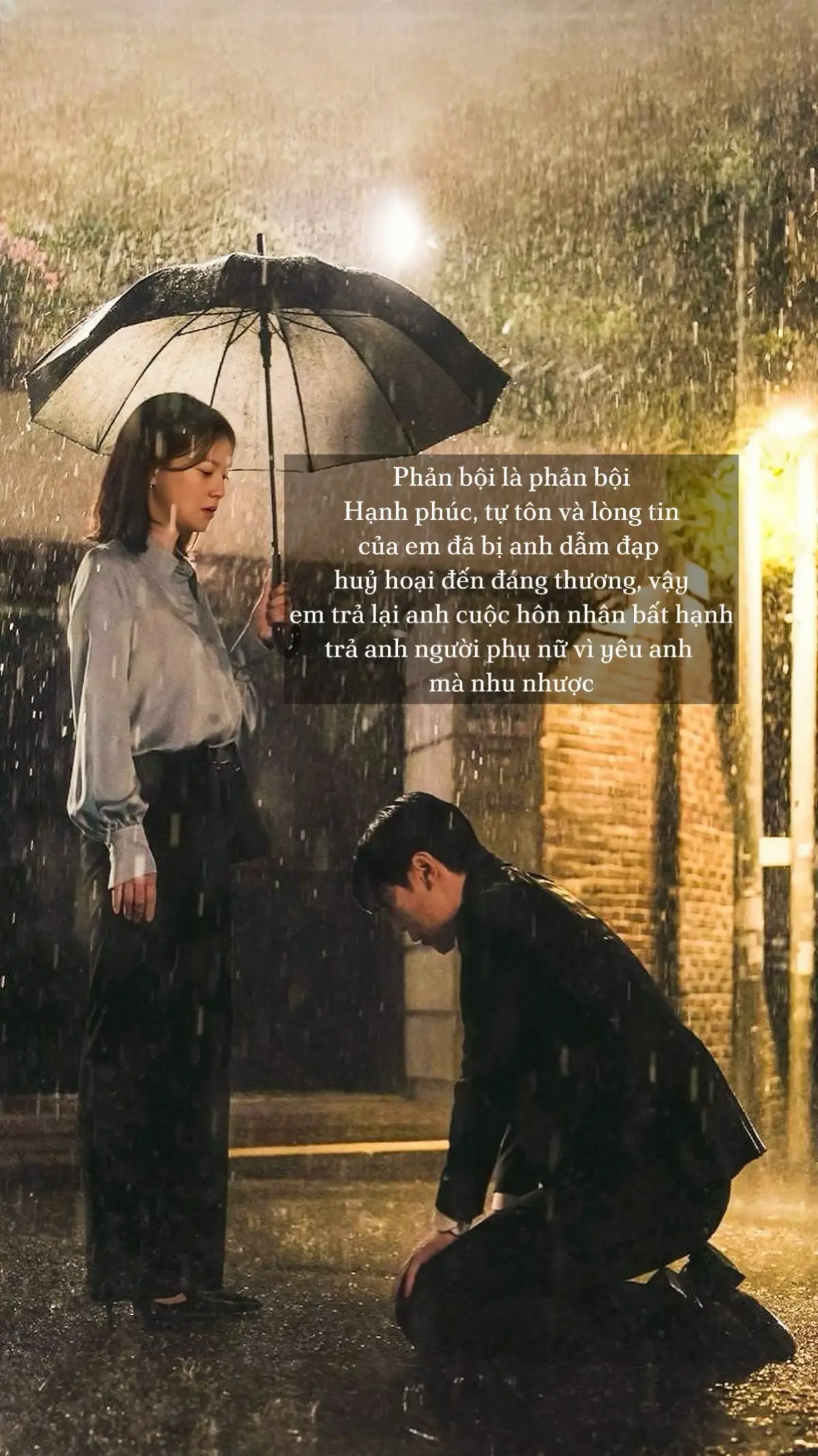 Anh có đưa ra hàng ngàn lí do để thanh mình cho hành động của mình cũng chẳng có nghĩa gì. Giây phút anh hạnh phúc bên cô ấy, trong mắt em anh chẳng còn là gì cả! Đừng nói anh sai anh lỡ, dù vì lý do gì đi nữa thì sai là sai. Chút cám dỗ đó anh còn không vượt qua được, thì nửa đời sau dù tha thứ em cũng chẳng thể tin tưởng. Em không giống những người phụ nữ khác. Họ có thể vì con, vì yêu, vì danh dự mà chấp nhận tha thứ. Nhưng em không thế. Em cũng yêu con, cũng mong con có được hạnh phúc, nhưng con sẽ không hạnh phúc đâu nếu bố mẹ nó không tin tưởng nhau. Tha thứ 1 lần sẽ có lần 2, tha thứ lần 2 sẽ có lần 3. Em đã tha thứ cho anh 1 lần, em có gì không tốt? Nhưng bản tính anh trăng hoa thích của lạ, em không thể thay đổi chỉ có thể buông tay Hạnh phúc, tự tôn và lòng tin của em bị anh dẫm đạp hủy hoại đến đáng thương. Trước đó em nghĩ vì con, vì gia đình, vì anh nên nhẫn nhịn 1 chút cũng không sao. Nhưng giờ em nghĩ nên vì mình. Trước đó tha thứ vì tin anh sẽ thay đổi; Vì em còn dựa dẫm vào anh. Lần này, dù đau, dù biết không dễ dàng gì để đi qua nỗi đau nhưng em vẫn sẽ lựa chọn đối mặt. Một lần đau hơn 1 đời khổ. Đã đến lúc hạnh phúc, tình yêu thương, kiêu hãnh trong chính em được hồi sinh, trả anh cuộc hôn nhân bất hạnh. Trả anh người phụ nữ vì yêu anh mà nhu nhược. #tamtrang #buon #sad #st #sad💯 