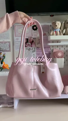 what’s in my pretty pink bag👜💗 | yeji totebag - pink from @Namikita Store  #totebag #taswanita #namikitastore #pink #fyp 