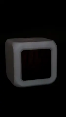 Deixe seu ambiente mais moderno e cheio de estilo com o Relógio Digital de Mesa em formato de Cubo com LED Colorido! Com design compacto e sofisticado, ele muda automaticamente entre 7 cores vibrantes, criando um efeito visual incrível — ideal para quartos, escritórios, salas e ambientes decorativos. 🕓 Principais Características: Iluminação LED RGB com 7 cores alternadas ou fixas; Display digital claro e de fácil leitura; Funções de hora, data, dia da semana e temperatura ambiente; Alarme com função soneca para começar o dia no tempo certo; Alimentação por pilhas ou cabo USB, garantindo praticidade; Design leve e moderno, perfeito para decorar e iluminar o ambiente. 💡 Ideal para quem busca um toque moderno e colorido na decoração ou deseja um despertador funcional e estiloso. O Relógio Cubo LED 7 Cores é aquele detalhe que transforma o simples em especial!