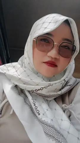 Dekati yg menghargaimu jauhi yg mengkhianatimu... gaasssss 