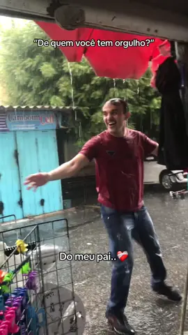 Te amo coroa, trabalhando debaixo de chuva mas sempre feliz! ❤️