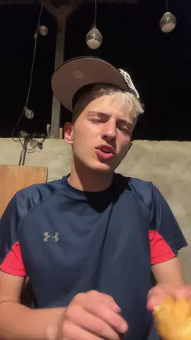 Yo soy churrasko no me podes pegar amor 