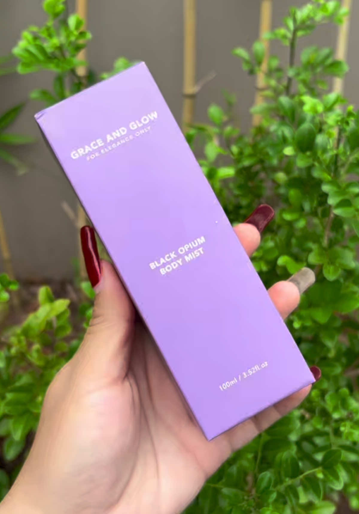 Xịt thơm Body mist hương Black #emkieutaphoa #xitthombody #xitthombodymist #xitthombodymistblack #nuochoabodymist