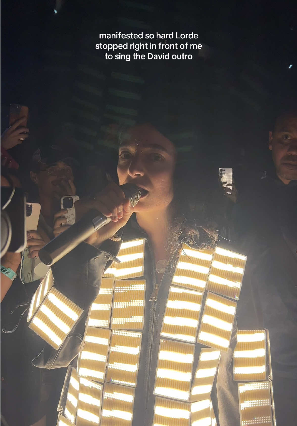 i was face to face with my Lorde and savior tonight  #lorde #dc 