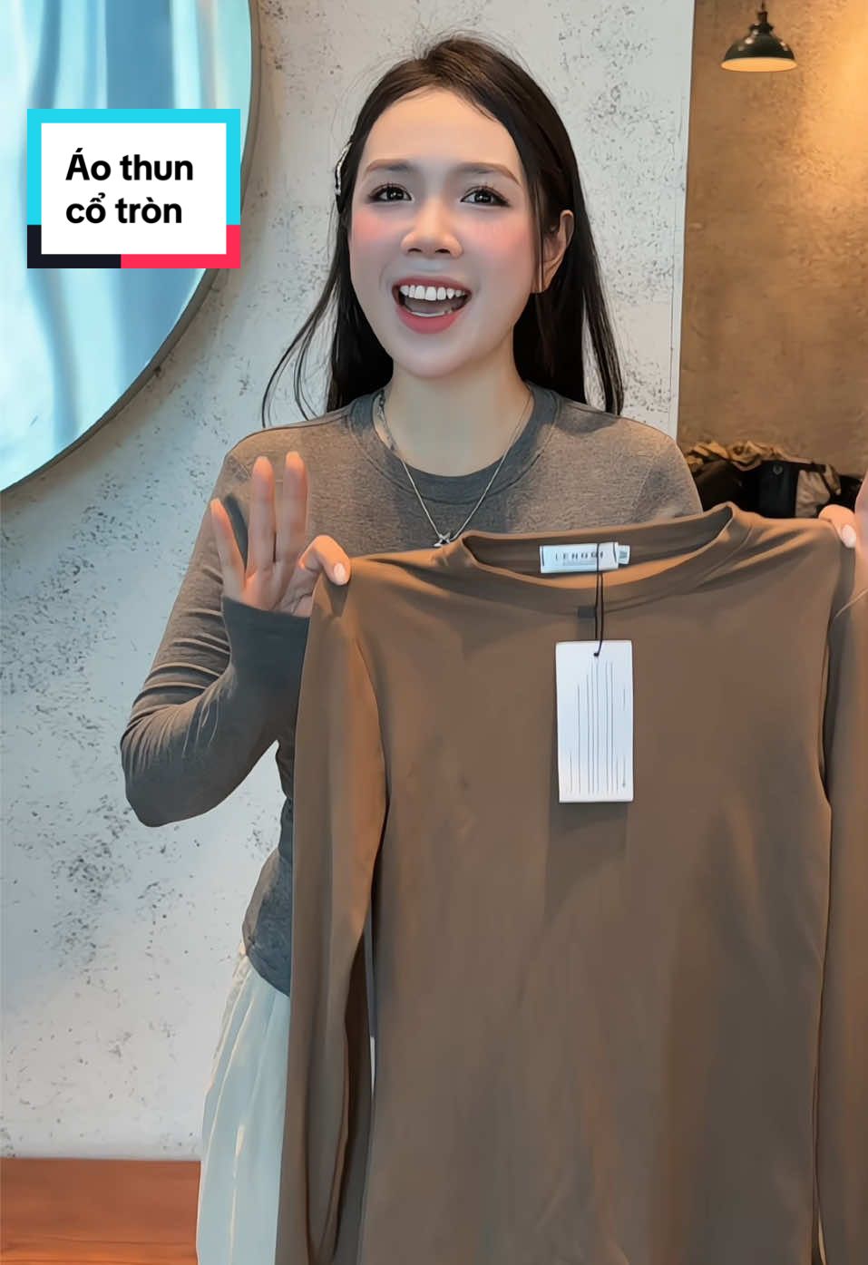 Áo thun cổ tròn quốc dân #trangchoichang25 #thoitrangnu #thoitrang #aothunnudaitay #aothuncotron 