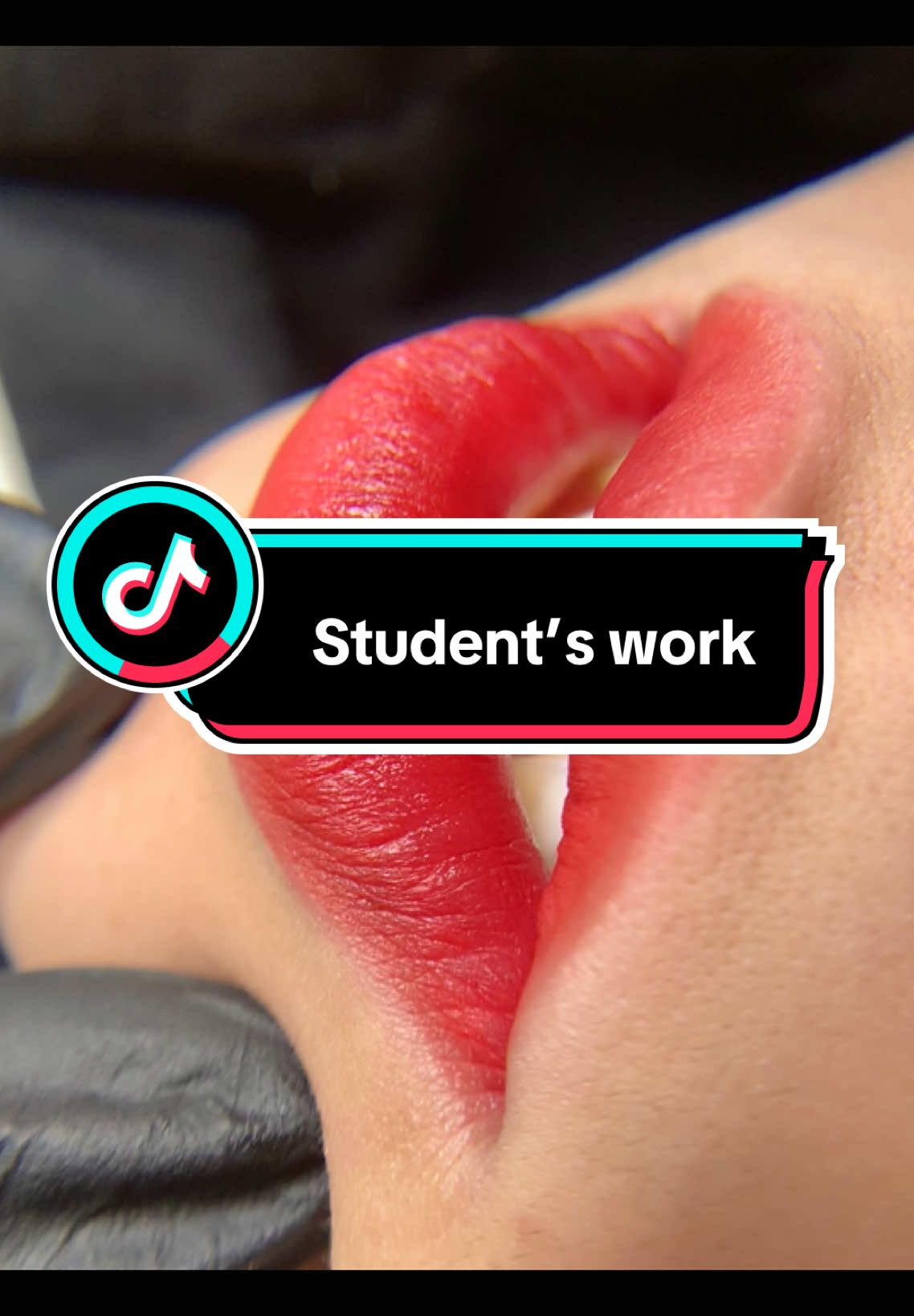 Tiếp tục với Series Lips do học viên thực diện. Đôi môi thực hiện bởi em Mộc Trà đến từ Combodia.  Môi này được em ấy thực hiện toàn toàn bằng chiếc kim 7 magnum nha cả nhà!  Next in our Lips Series 💋 Stunning lips created by Mộc Trà (Cambodia) using only a 7 Magnum needle. Smooth technique – beautiful result! 🌷 #Studentwork #ElizabethAcademy #xuhuongtiktok #videoviral #daotaohocvien 